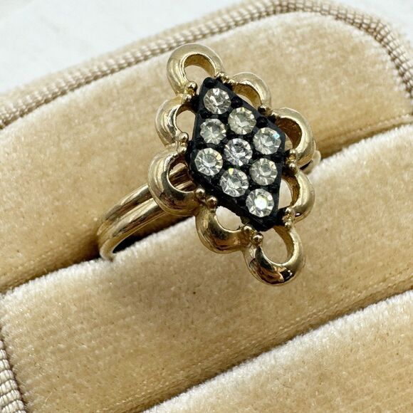 Sarah Coventry Vintage Gold Tone And Blacks Rhinestone Cocktail Ring Adjustable - Picture 1 of 10